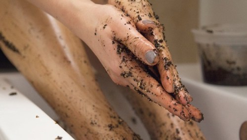 Black Sand Hand Scrub
